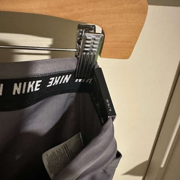 Nike Leggings - Picture 5 of 5